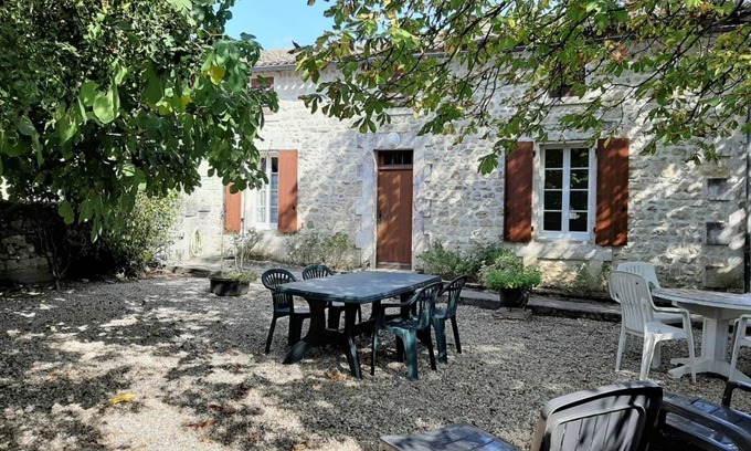 Champniers Cottage | 70 m² Cabin ∙ 2 bedrooms ∙ 4 guests