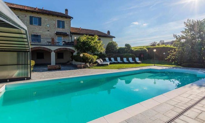 Vignale Monferrato Villa | 700 m² Villa ∙ 5 bedrooms ∙ 10 guests