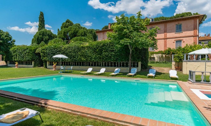 Ferretto Villa | 700 m² Villa ∙ 9 bedrooms ∙ 20 guests