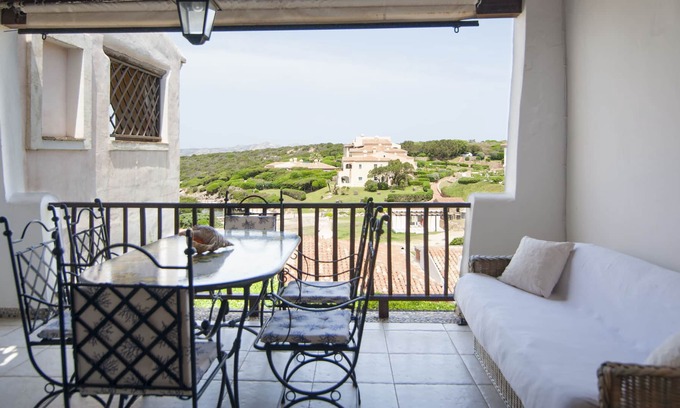 Capo Ferro Apartment | [70MT-PRIVATE BEACH] FREE SUN BEDS AND UMBRELLAS