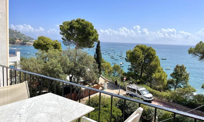 Calella de Palafrugell Apartment | 74 m² Apartment ∙ 3 bedrooms ∙ 6 guests