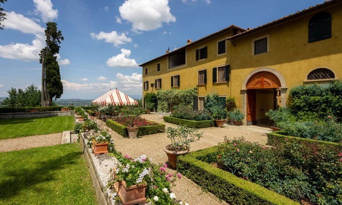 Bagno a Ripoli Villa | 750 m² Villa ∙ 8 bedrooms ∙ 16 guests
