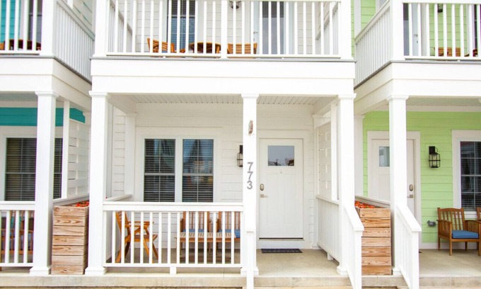 Celina House | 773 TH · Paradise Palms - 2 Bed/2.5 Bath Townhome w/Amazing Views!