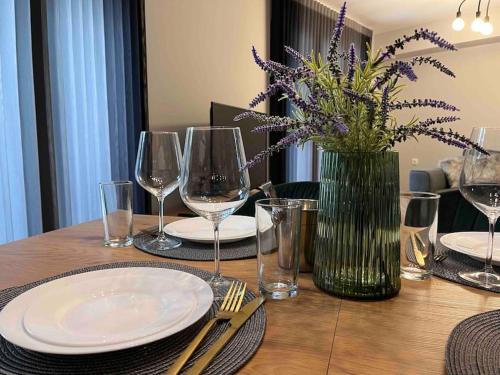 Plovdiv Center Apartment | 7Mins City Garden and Center+P