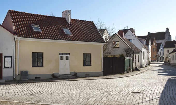 Innerstaden Villa | 8 beds inside Visby ring wall