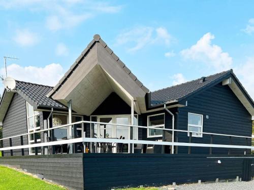 Floutrup House | 8 person holiday home in Roslev-By Traum