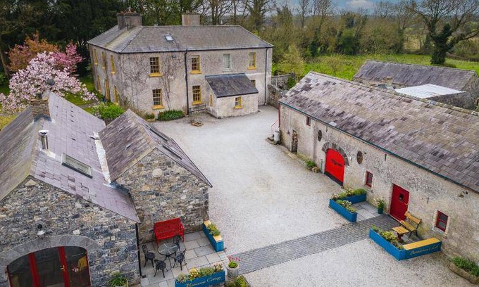 Clonmellon House | 80 m² House ∙ 2 bedrooms ∙ 5 guests