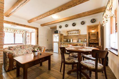 Potok House | 80 m² House ∙ 2 bedrooms ∙ 8 guests