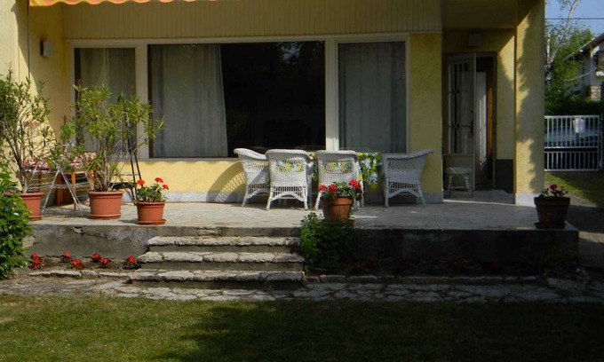 Balatonfured House | 80 m² House ∙ 3 bedrooms ∙ 6 guests