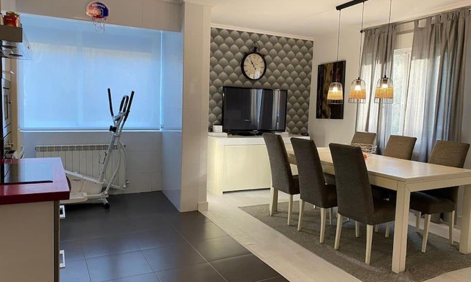 Balmaseda Apartment | 80 m2 recién reformado, acogedor y elegante.