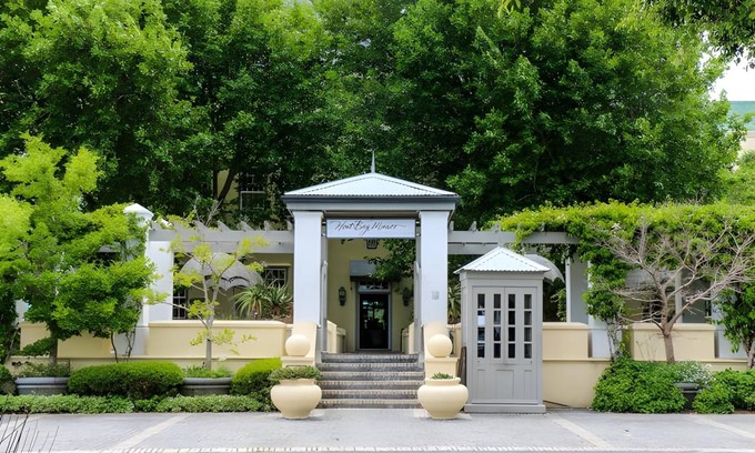 Scott Estate Apartment | 80 m² Serviced apartment ∙ 4 guests