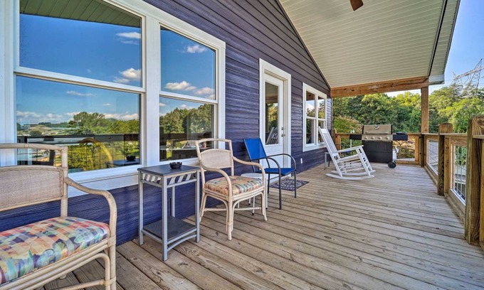 Bean Station Cottage | 82 m² Cabin ∙ 2 bedrooms ∙ 6 guests
