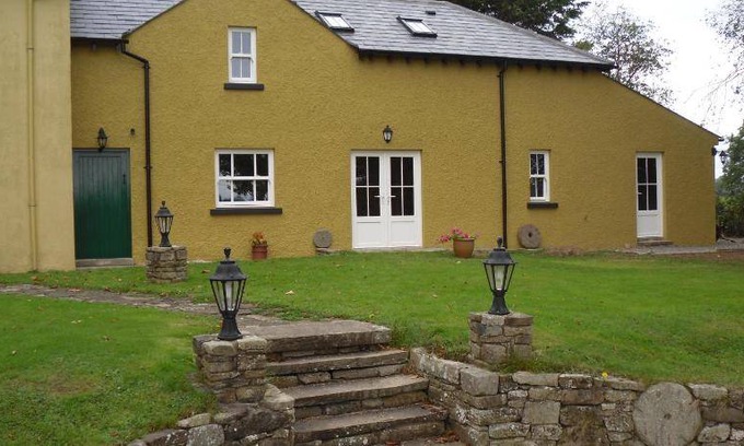 Clogher House | 82 m² House ∙ 2 bedrooms ∙ 4 guests