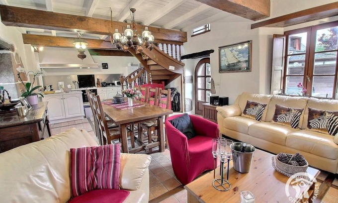 Tredrez-Locquemeau House | 84 m² Gîte ∙ 2 bedrooms ∙ 4 guests
