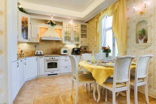Karlovy Vary Apartment | 87 m² Apartment ∙ 2 bedrooms ∙ 6 guests
