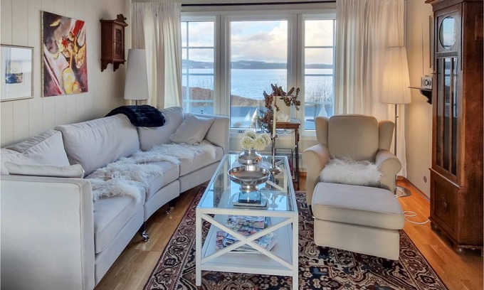 Snillfjord Apartment | 89 m² Apartment ∙ 3 bedrooms ∙ 6 guests