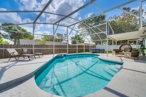 Greater Groves House | 9 Mi to Disney World Family Home with Private Pool!