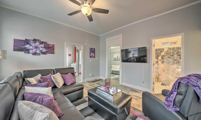 St. Louis House | 9 Mi to Dtwn Vibrant St Louis Home!