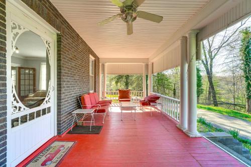 Redstar House | 9 Mi to New River Gorge Spacious Retreat with Porch