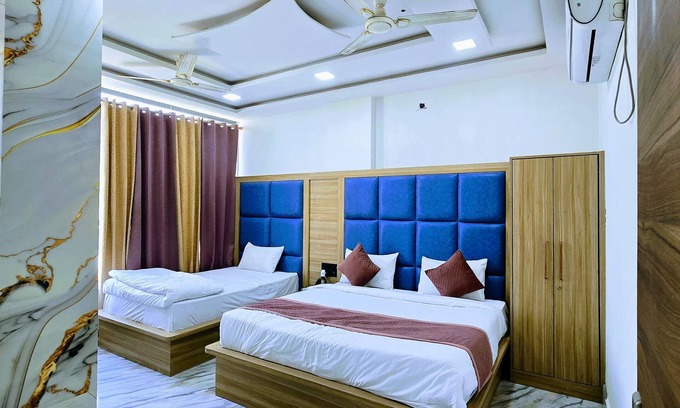 Mathura Hotel | 9-room hotel in lovely Mathura with WiFi, fitness room, AC
