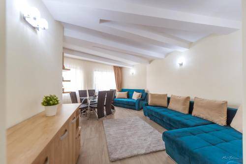 Pitesti Apartment | 90 m² Apartment ∙ 2 bedrooms ∙ 12 guests