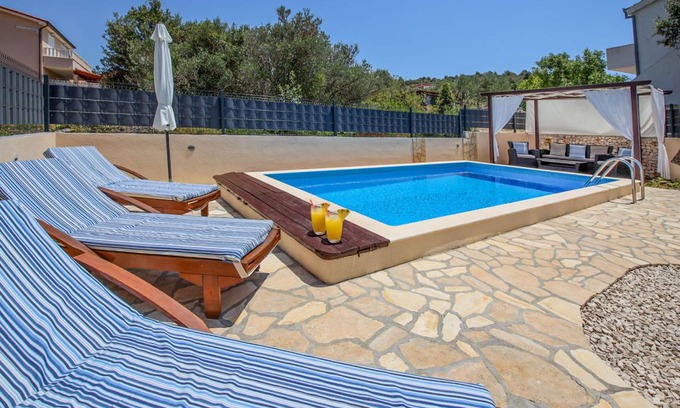 Razanj Apartment | 90 m² Apartment ∙ 3 bedrooms ∙ 6 guests