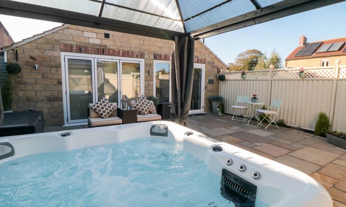 Malton Cottage | 90 m² Cottage ∙ 1 bedroom ∙ 2 guests