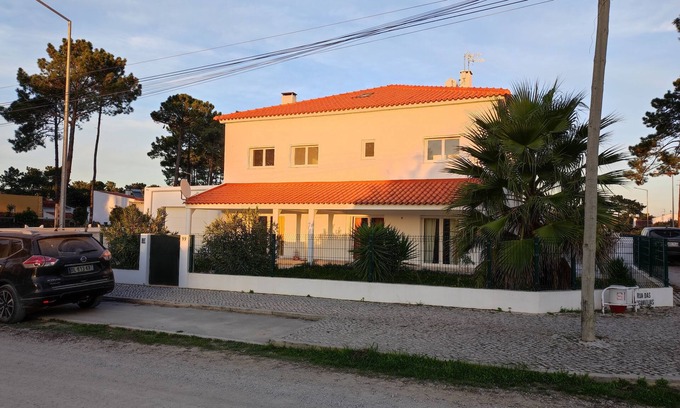 Lagoa de Albufeira Apartment | 90 M2 GROUND FLOOR APARTMENT WITH PRIVATE GARDEN