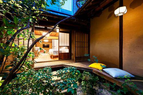 Tomonoura Onsen Hotel | 90 m² Hotel ∙ 12 guests