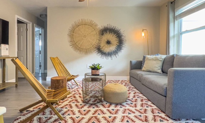 Coral Way House | 93 m² House ∙ 2 bedrooms ∙ 6 guests