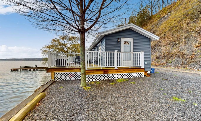 Town of Ledyard House | 93 m² House ∙ 2 bedrooms ∙ 6 guests