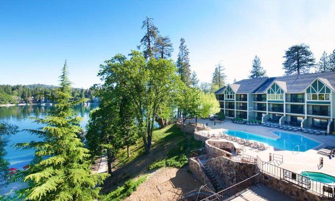 Lake Arrowhead Resort | 95 m² Resort ∙ 6 guests
