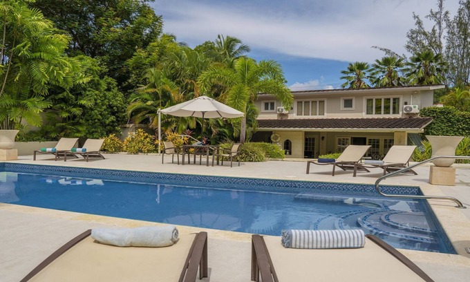 Gibbs Bay Villa | A 4 Bedroom Villa With Private Pool & A 2 Minute Walk To The Beach - Great Value