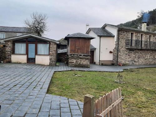 A Pontenova House | A casa do Val
