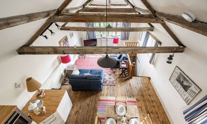 Cley next the Sea Apartment | A charming first floor hayloft