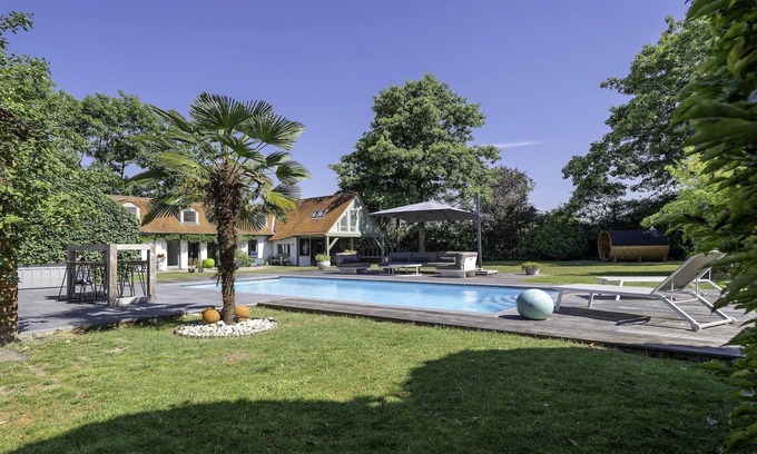 Bellegem House | A charming holiday home with a swimming pool.