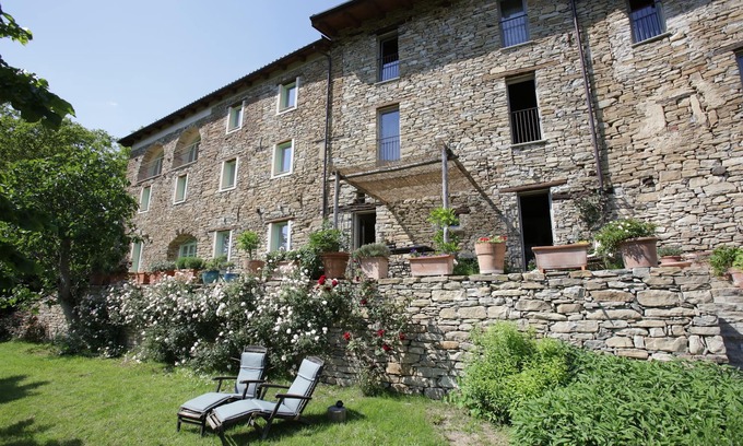 Lunetta House | A charming House at the Top of the Langhe