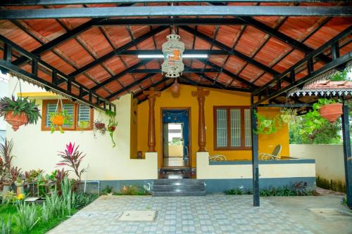 Coimbatore Villa | A Chettinad villa in Coimbatore on the way to Adiyogi and nearer to Maruthamalai