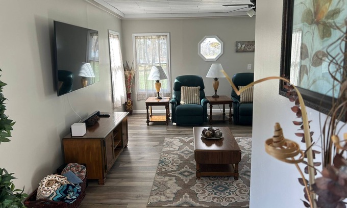 St. Marys House | A Cosy Family Retreat In Nature, Or Perfect Romantic Getaway for Two!