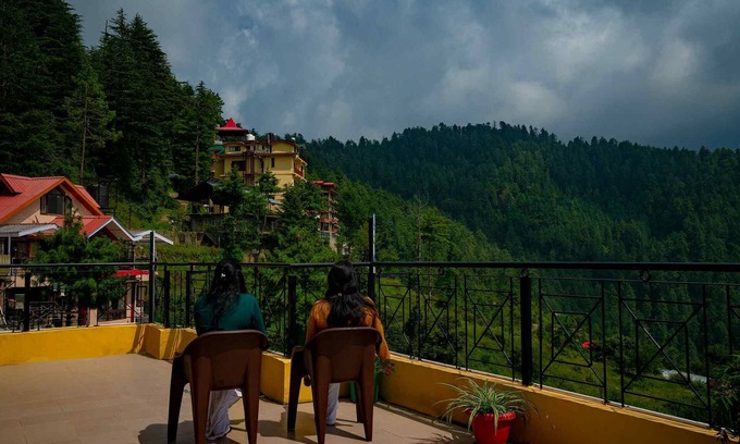 Shimla House | A cosy getaway in the foothills at Shimla, with all the comforts of home!