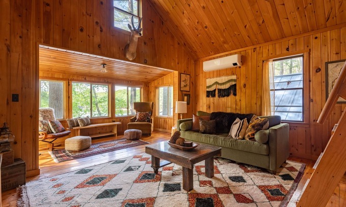 Turner Cabin | A Cozy Getaway - Waterfront, Fire Pit, Knotty Pine, Kayaks
