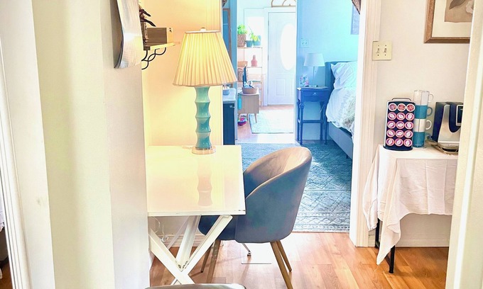 Holy Cross District House | A cozy, quiet, spot 7min to the French Quarter and 2 blocks from the River.