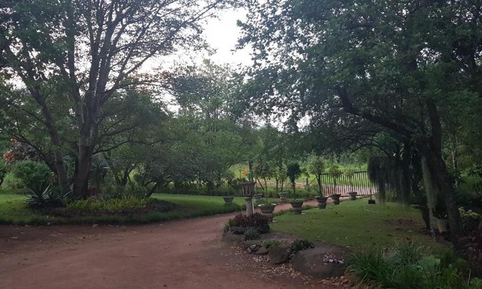 Hazyview House | A Farm Stay - Casablanca's Private Cottage,no loadshedding!