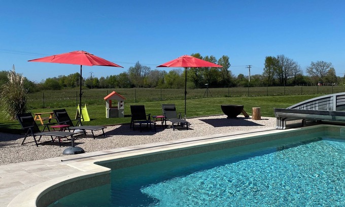 Juif House | A haven of peace in the countryside! Family home with swimming pool and large enclosed garden