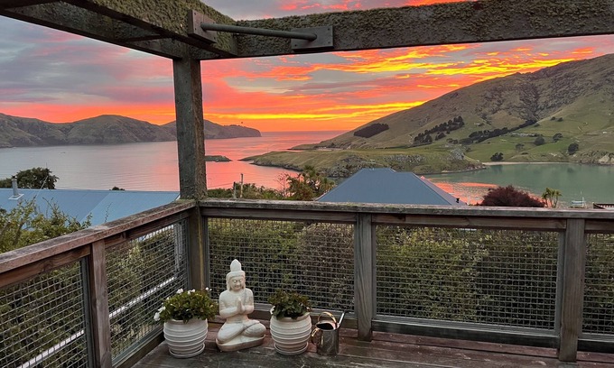 Diamond Harbour House | A Healing Haven in Diamond Harbour, Christchurch New Zealand.