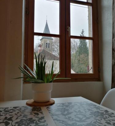 Nevy-sur-Seille Apartment | A La Halte Des Gorges