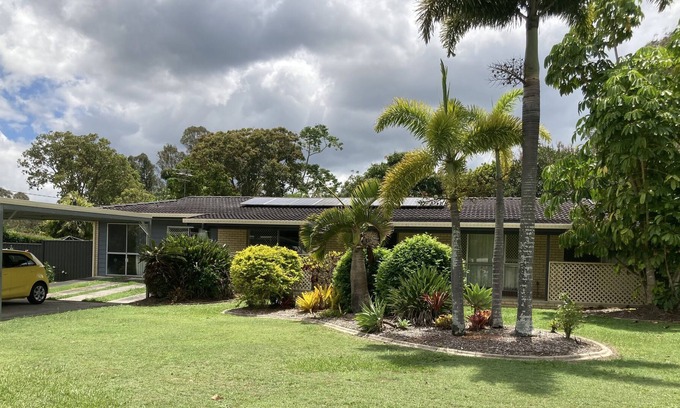 Deception Bay House | A little cutie with room to move.