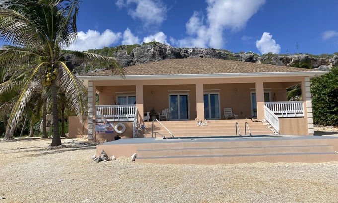 Tibbett's Turn Villa | A Little Piece of Tropical Paradise! With Inground Pool and no add on Fees!