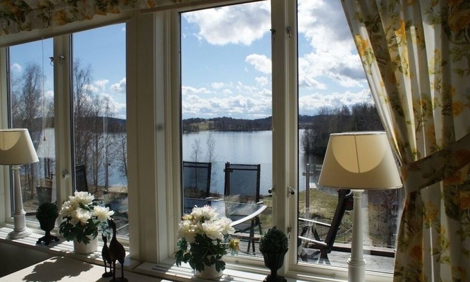 Atvidaberg Municipality Cabin | A lovely cottage on Lake Vindommen - it has everything to make your holiday fun!