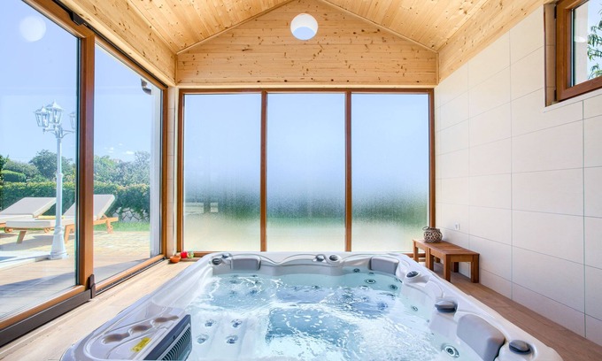 Ruzic Villa | A luxurious holiday experience in Dalmatian Countryside
